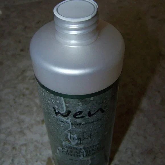 Wen Restorative Conditioner & Finishing Spray - Picture 2 of 6